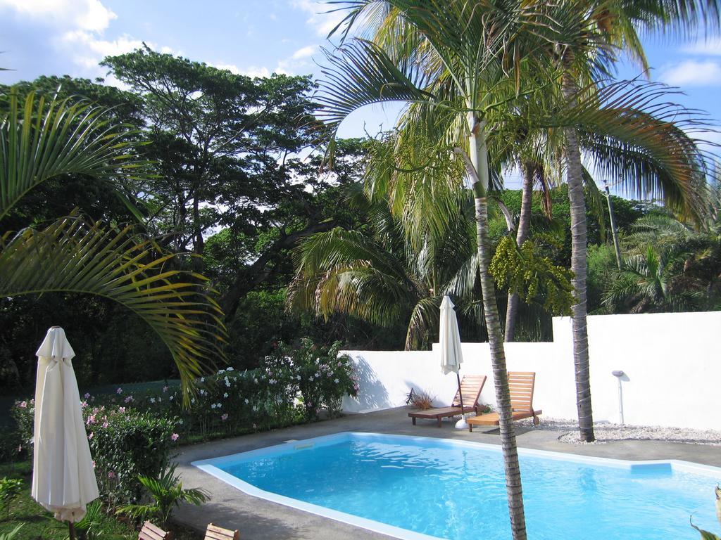 Villa Osumare Guest House Flic-en-Flacq Buitenkant foto